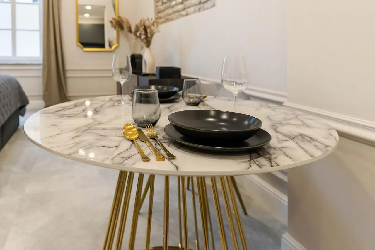 Design Studio I Center I Kingbed I New Augsburg Germany