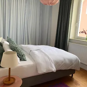 Apartment Charmante Stadtwohnung Im Textilviertel, Augsburg